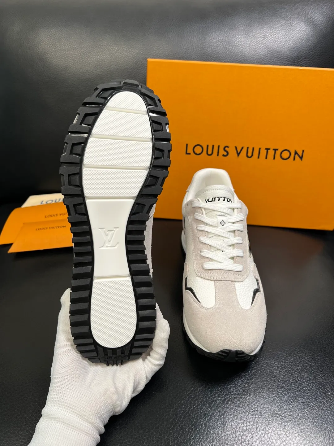 Men's shoes 💰620 Lv high quality top handicrafts Louis Vuitton, counters are equipped with original factory configuration, uppers are imported from Italy, high-quality splicing colorful complex handicrafts, imported cowhide lining is soft and comfortable, soles: original soles specially provided by the original factory, T men's shoes 💰U exclusive movable molded soles are super comfortable, original factory single goods, code number 39-44 (customized 38 45)